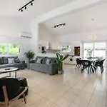 Adela Coral-bay 3b, Private Pool, Seaside Villa Peyia
