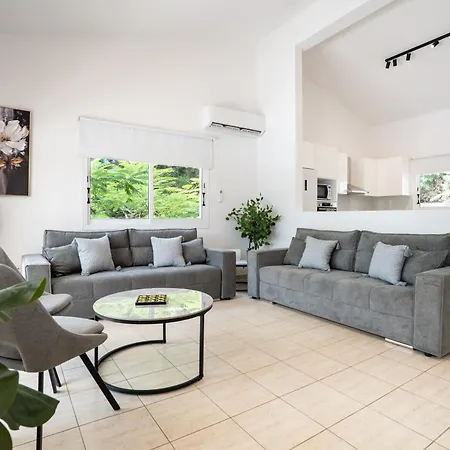 Adela Coral-bay 3b, Private Pool, Seaside *