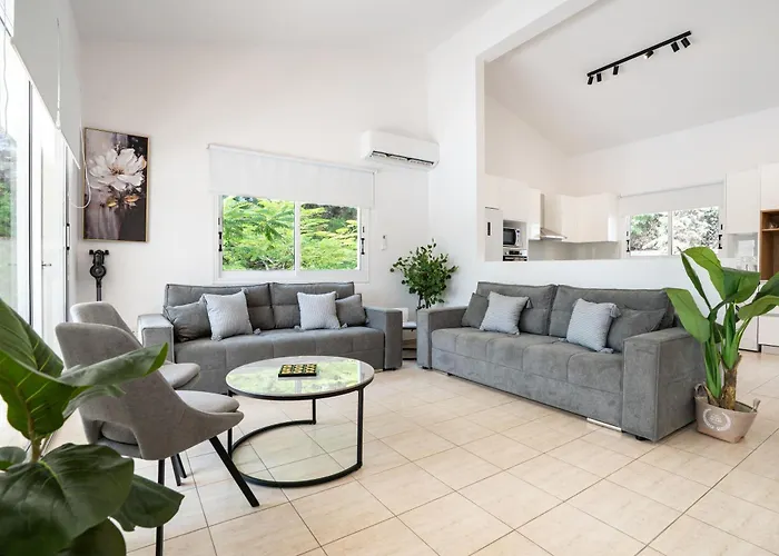 Adela Coral-bay 3b, Private Pool, Seaside *