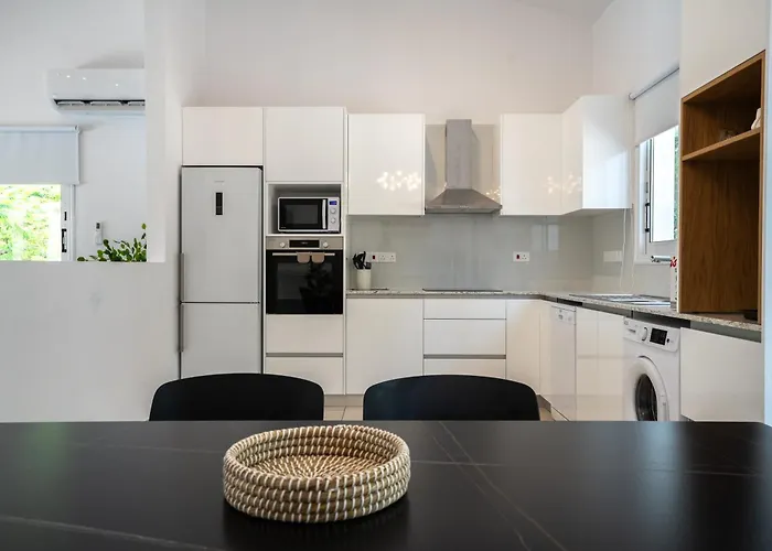 Adela Coral-bay 3b, Private Pool, Seaside * ペイヤ