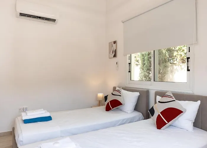 Adela Coral-bay 3b, Private Pool, Seaside ペイヤ